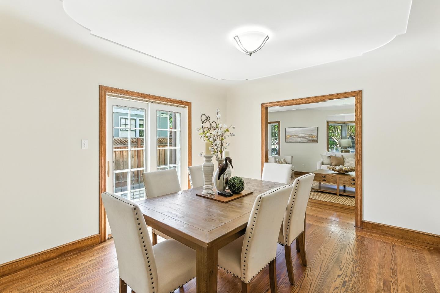 Detail Gallery Image 12 of 56 For 158 Oakdale St, Redwood City,  CA 94062 - 4 Beds | 4 Baths
