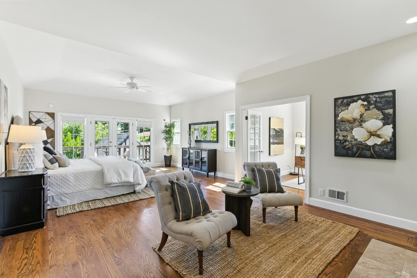 Detail Gallery Image 35 of 56 For 158 Oakdale St, Redwood City,  CA 94062 - 4 Beds | 4 Baths