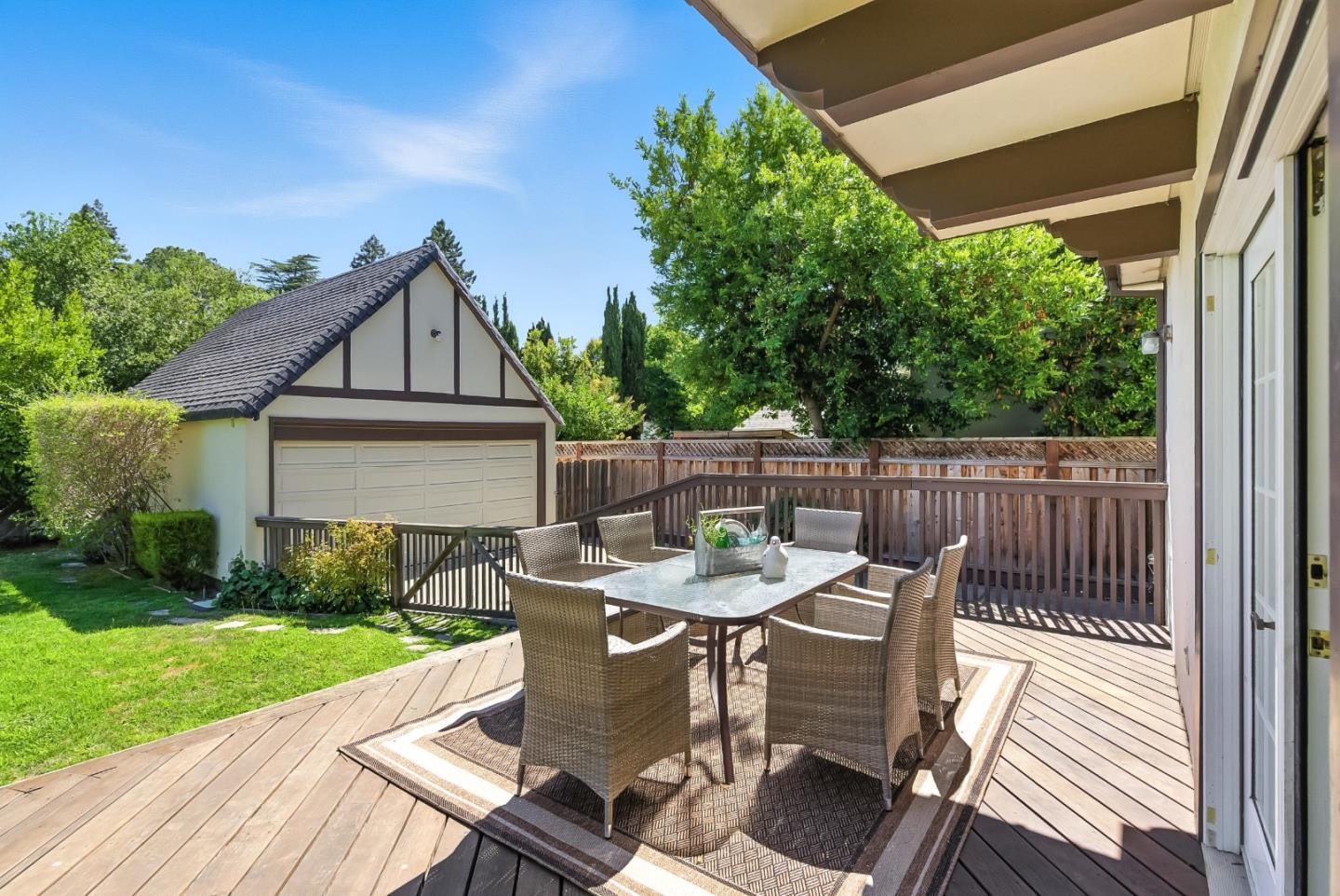 Detail Gallery Image 45 of 56 For 158 Oakdale St, Redwood City,  CA 94062 - 4 Beds | 4 Baths