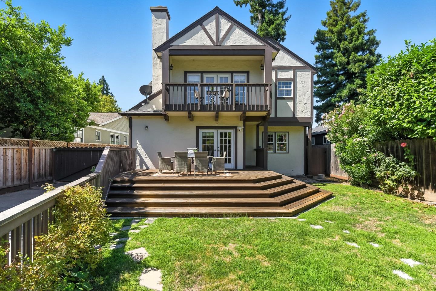 Detail Gallery Image 46 of 56 For 158 Oakdale St, Redwood City,  CA 94062 - 4 Beds | 4 Baths
