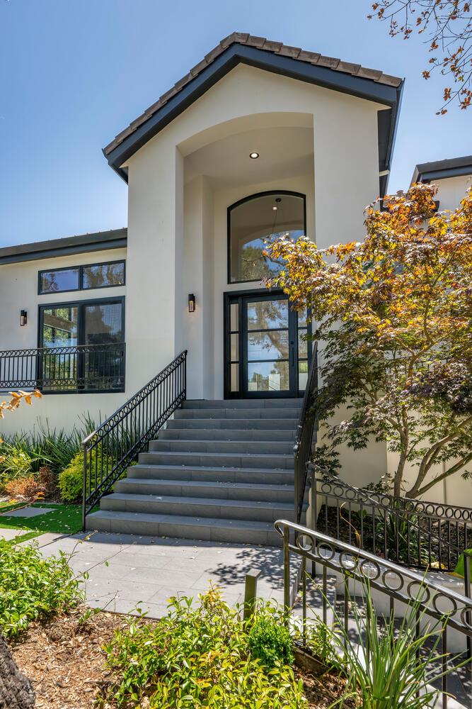 Detail Gallery Image 17 of 91 For 333 Raymundo Dr, Woodside,  CA 94062 - 4 Beds | 4/1 Baths