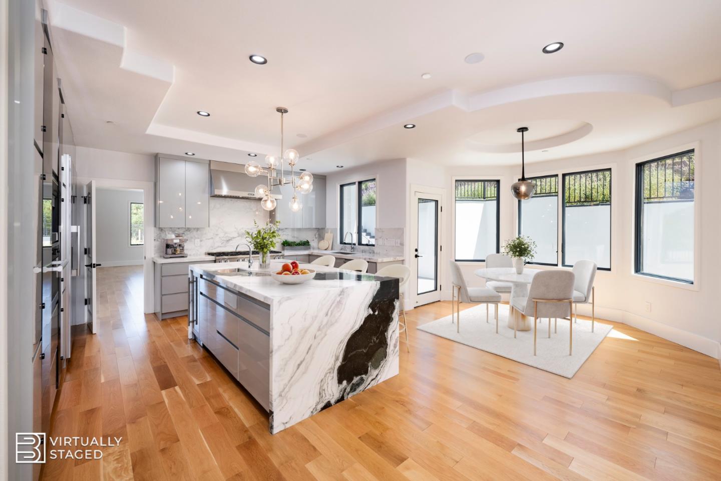 Detail Gallery Image 29 of 91 For 333 Raymundo Dr, Woodside,  CA 94062 - 4 Beds | 4/1 Baths