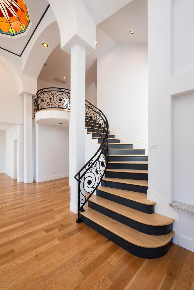 Detail Gallery Image 37 of 91 For 333 Raymundo Dr, Woodside,  CA 94062 - 4 Beds | 4/1 Baths