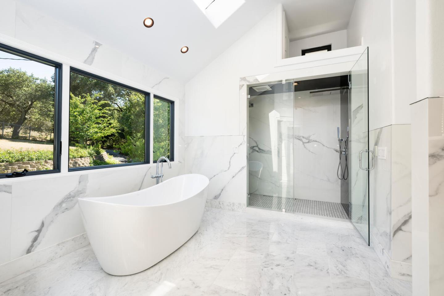 Detail Gallery Image 45 of 91 For 333 Raymundo Dr, Woodside,  CA 94062 - 4 Beds | 4/1 Baths