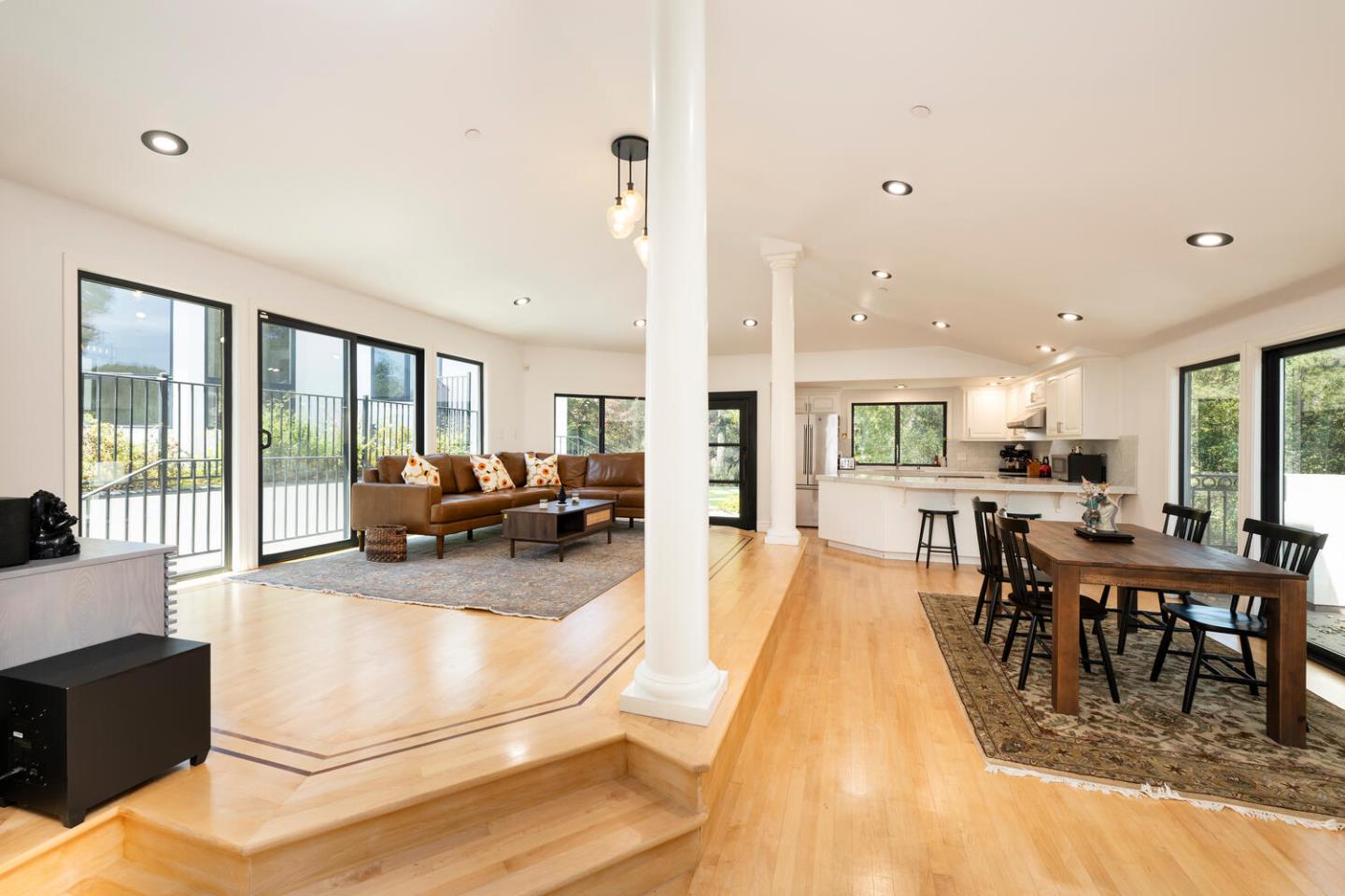 Detail Gallery Image 52 of 91 For 333 Raymundo Dr, Woodside,  CA 94062 - 4 Beds | 4/1 Baths