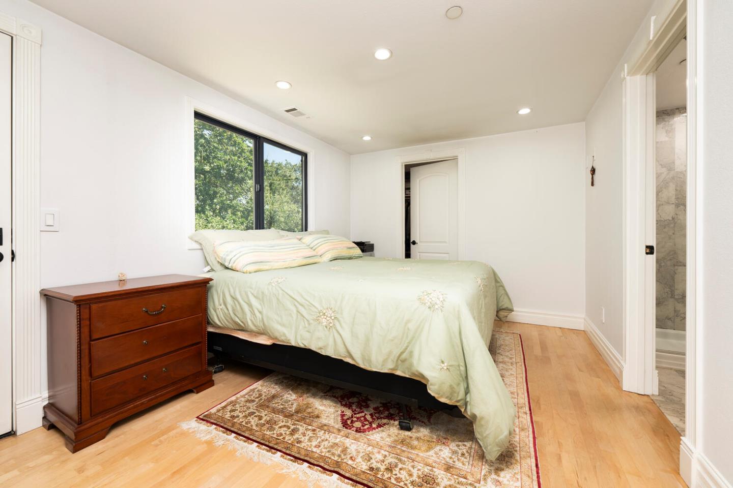 Detail Gallery Image 54 of 91 For 333 Raymundo Dr, Woodside,  CA 94062 - 4 Beds | 4/1 Baths