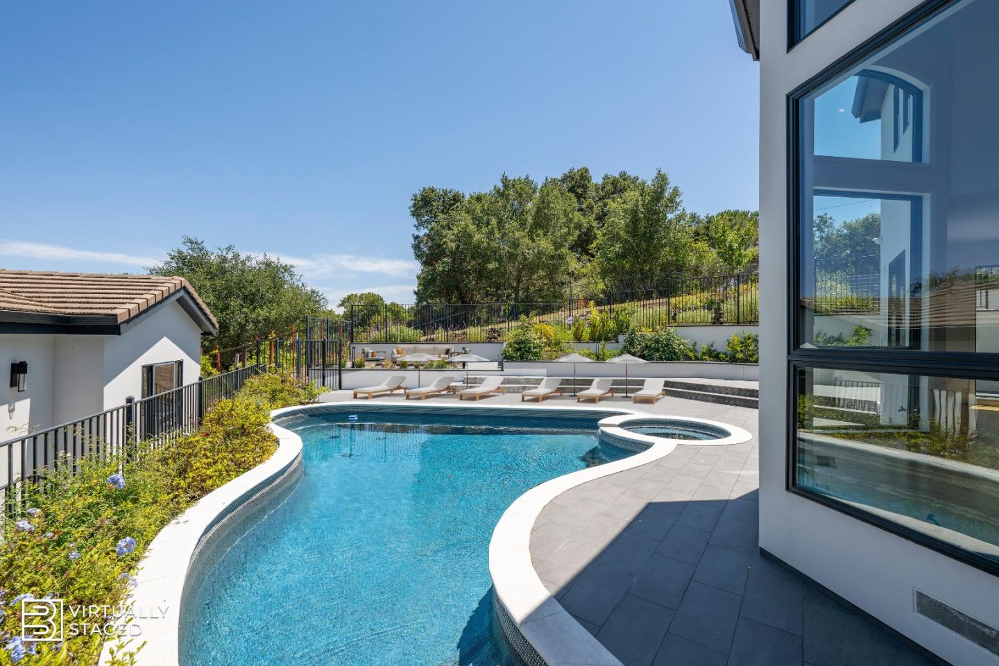 Detail Gallery Image 58 of 91 For 333 Raymundo Dr, Woodside,  CA 94062 - 4 Beds | 4/1 Baths