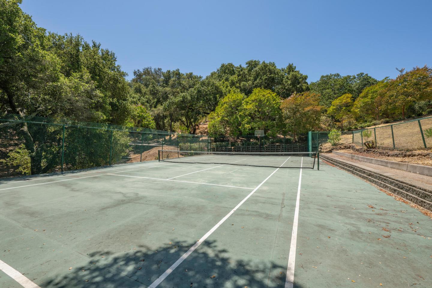 Detail Gallery Image 6 of 91 For 333 Raymundo Dr, Woodside,  CA 94062 - 4 Beds | 4/1 Baths