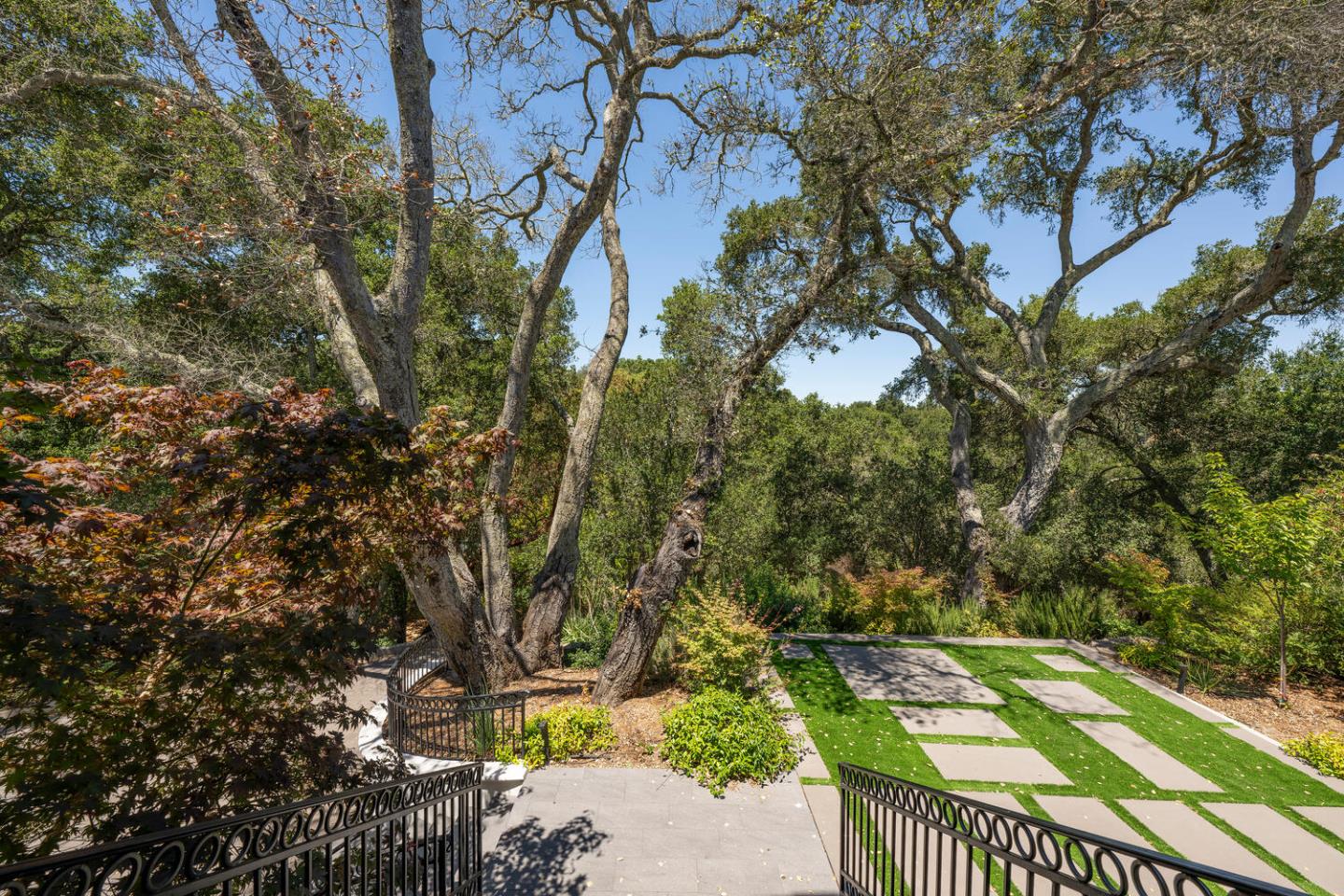 Detail Gallery Image 64 of 91 For 333 Raymundo Dr, Woodside,  CA 94062 - 4 Beds | 4/1 Baths