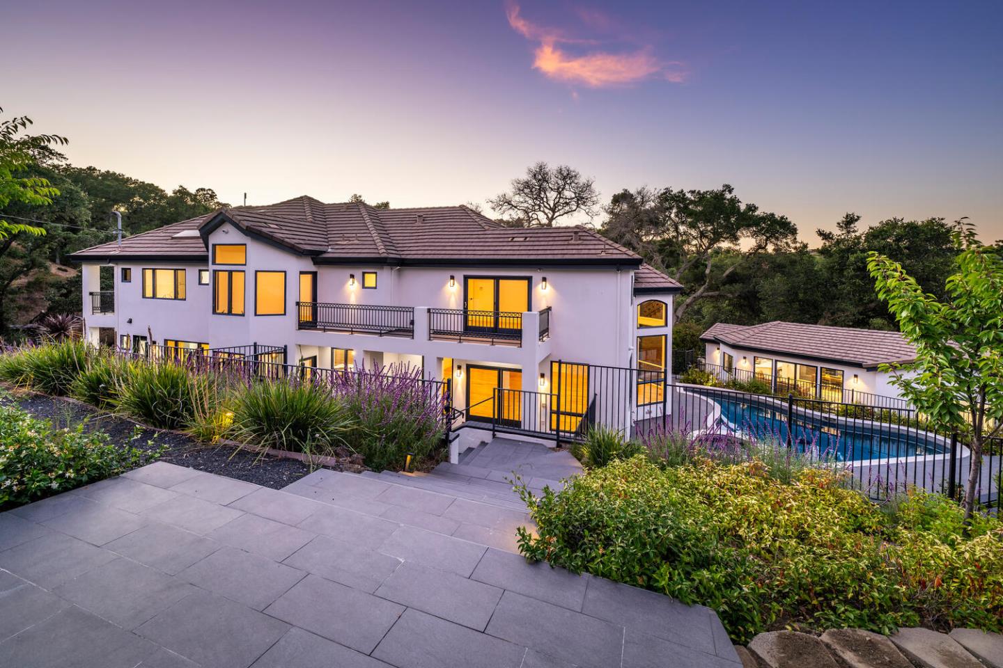 Detail Gallery Image 87 of 91 For 333 Raymundo Dr, Woodside,  CA 94062 - 4 Beds | 4/1 Baths