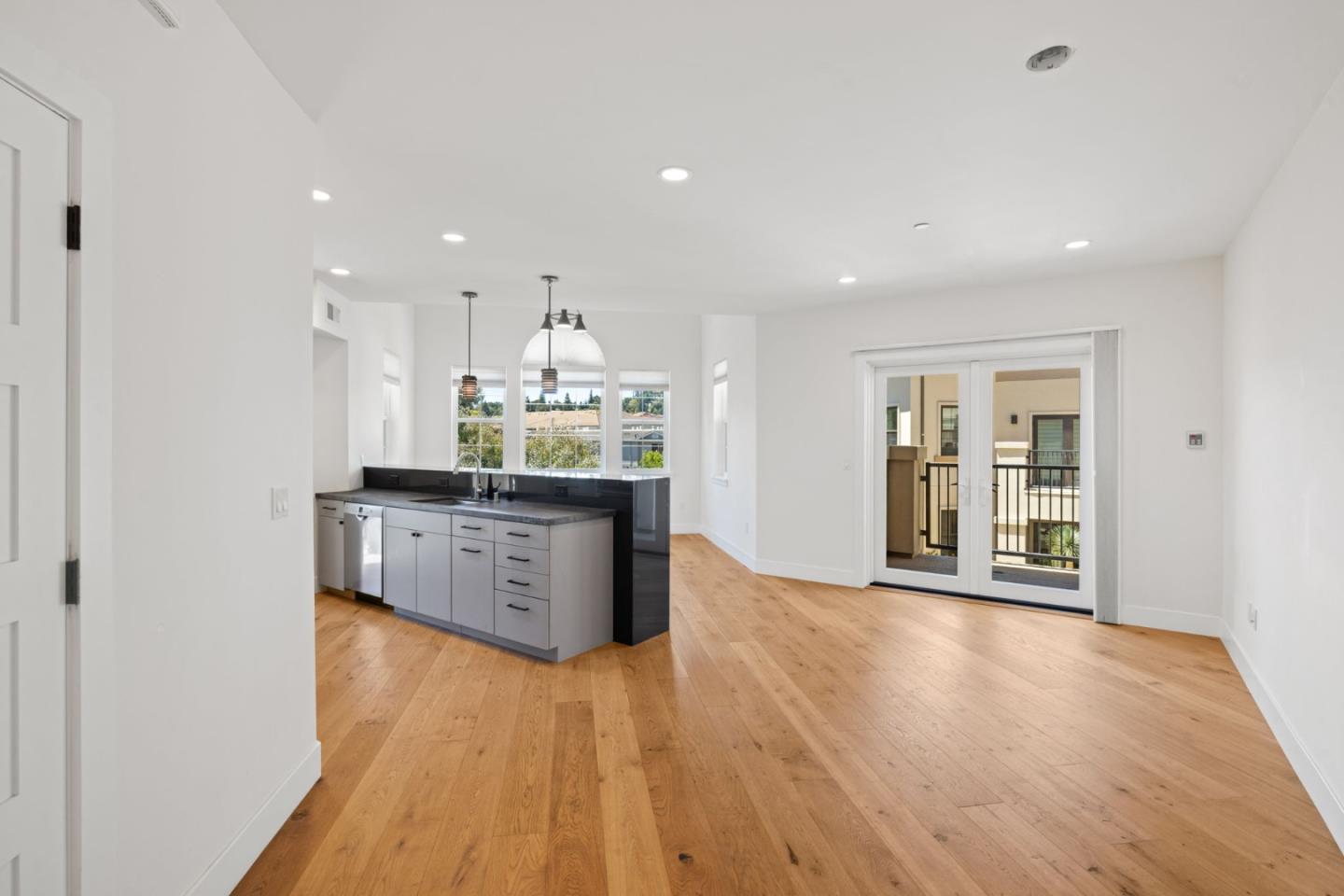 Detail Gallery Image 14 of 64 For 777 Walnut St #307,  San Carlos,  CA 94070 - 2 Beds | 2 Baths