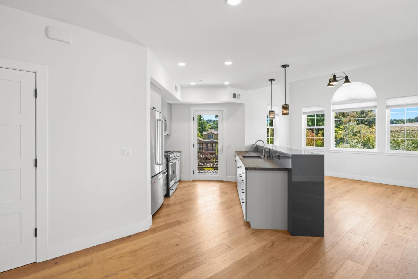 Detail Gallery Image 24 of 64 For 777 Walnut St #307,  San Carlos,  CA 94070 - 2 Beds | 2 Baths