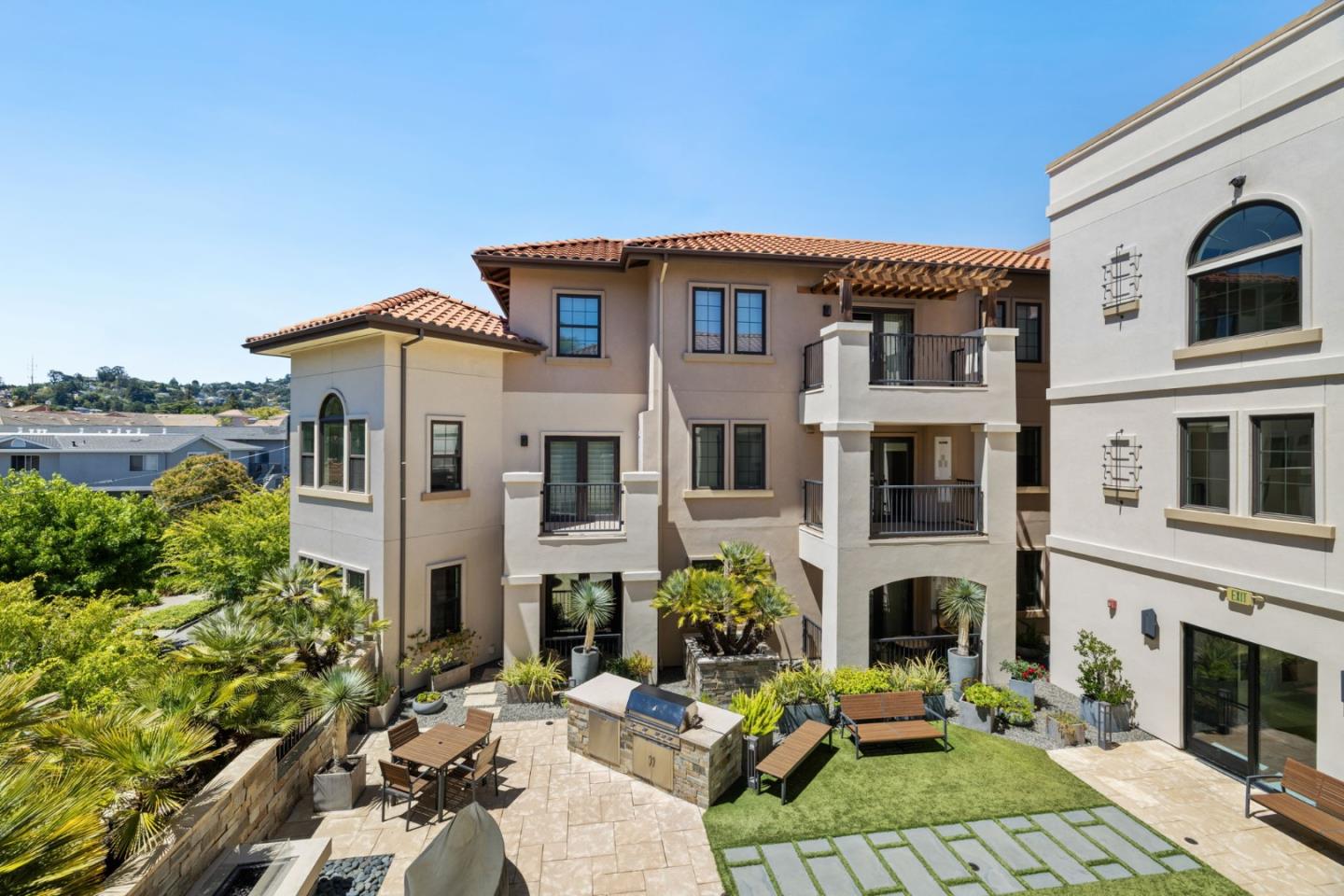 Detail Gallery Image 3 of 64 For 777 Walnut St #307,  San Carlos,  CA 94070 - 2 Beds | 2 Baths