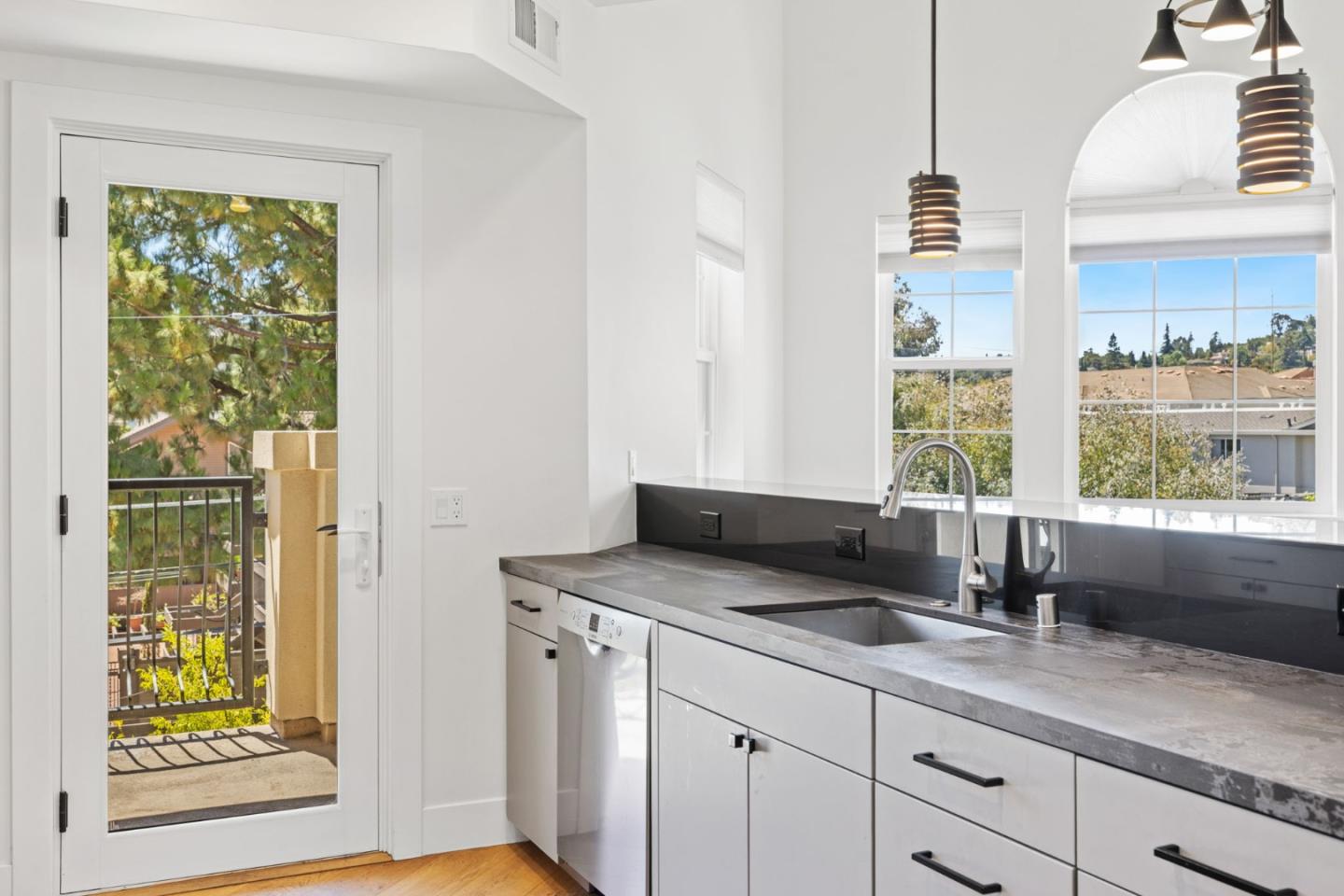 Detail Gallery Image 30 of 64 For 777 Walnut St #307,  San Carlos,  CA 94070 - 2 Beds | 2 Baths