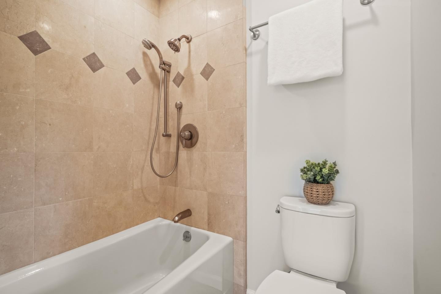 Detail Gallery Image 23 of 32 For 2075 Sullivan St, San Mateo,  CA 94403 - 3 Beds | 2 Baths