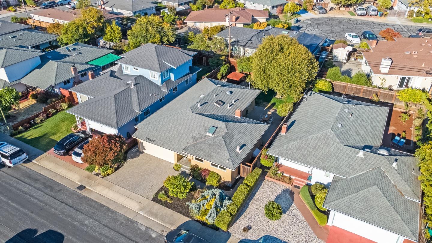 Detail Gallery Image 7 of 32 For 2075 Sullivan St, San Mateo,  CA 94403 - 3 Beds | 2 Baths