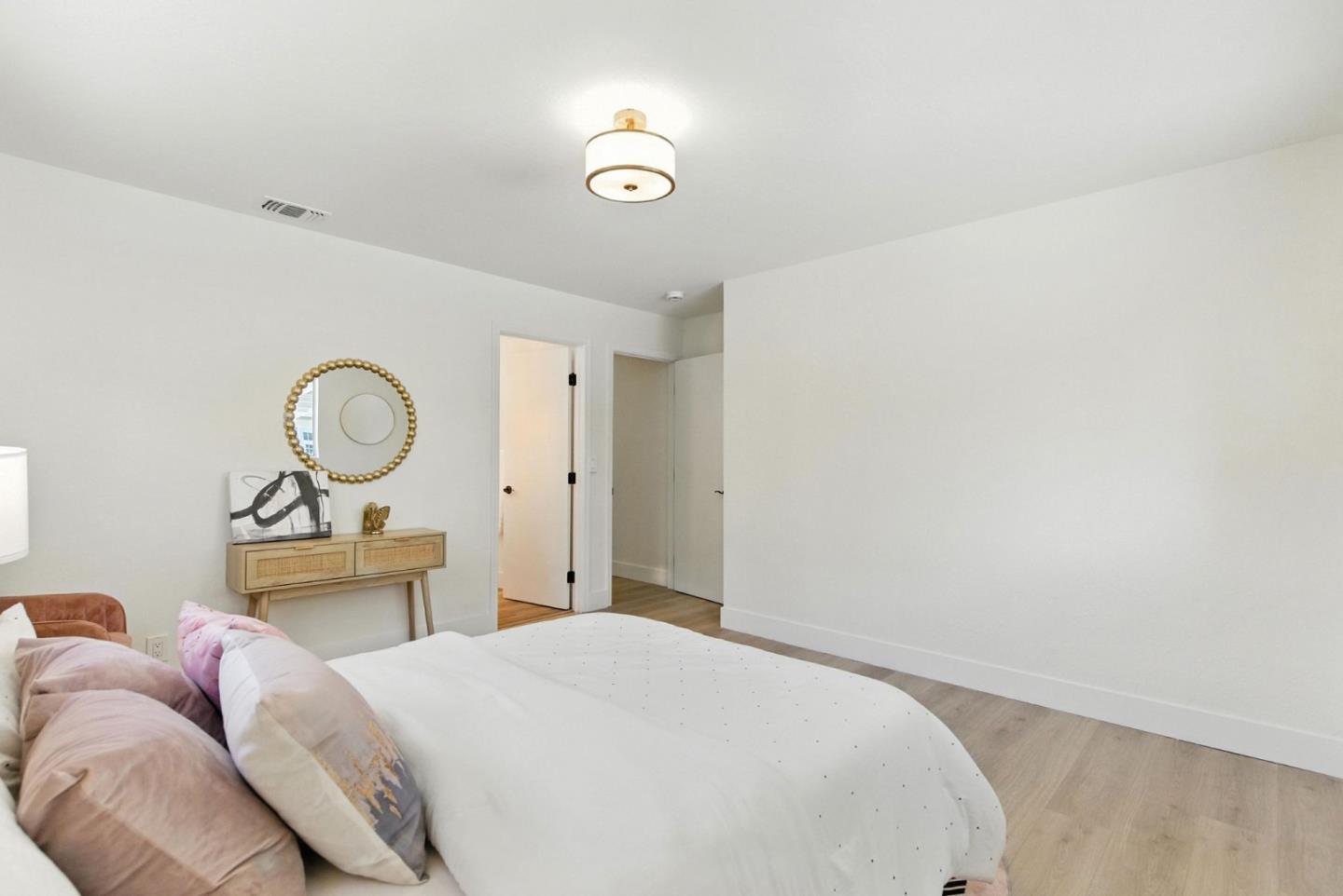 Detail Gallery Image 13 of 41 For 15591 Loma Vista Ave, Los Gatos,  CA 95032 - 5 Beds | 2 Baths