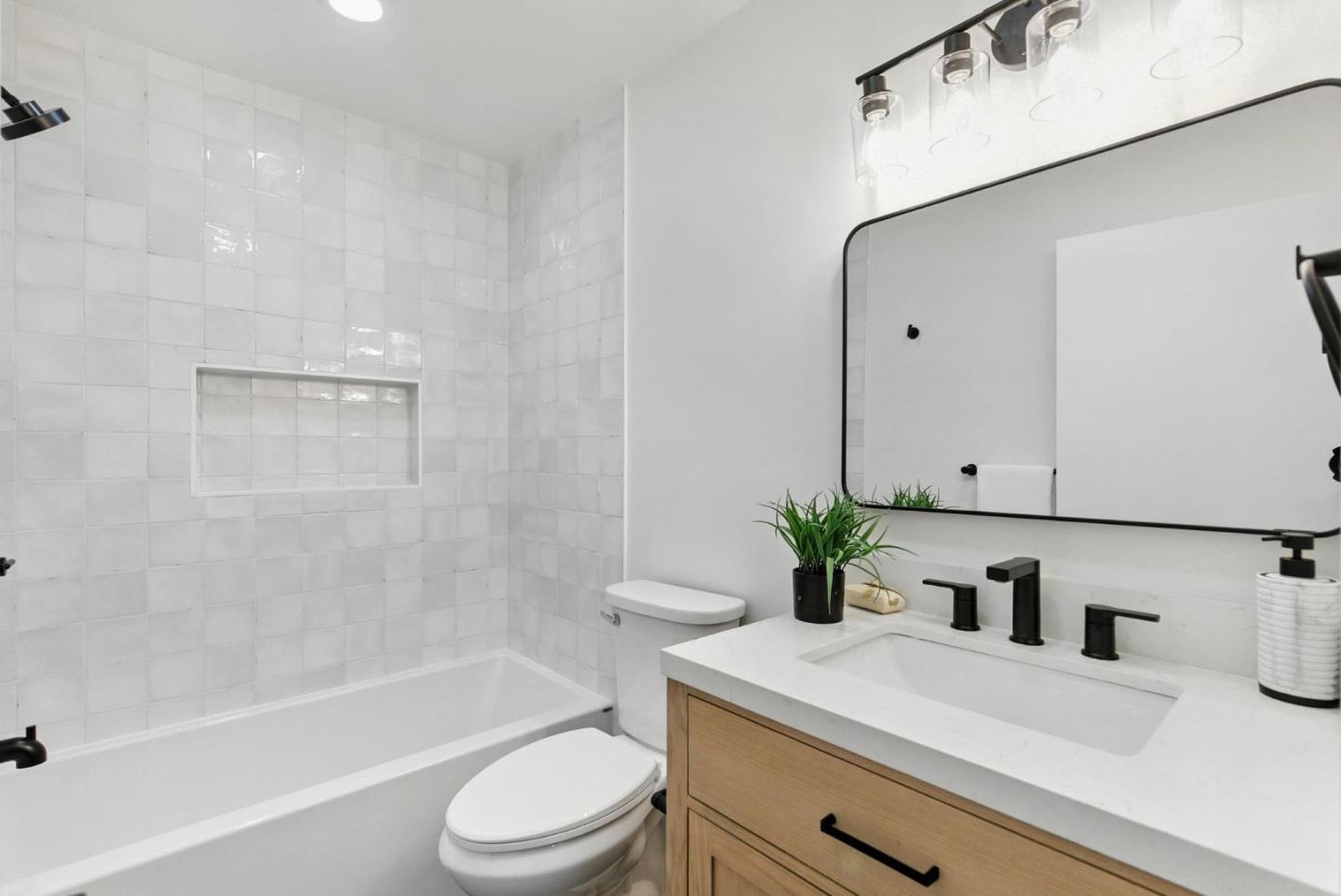 Detail Gallery Image 16 of 41 For 15591 Loma Vista Ave, Los Gatos,  CA 95032 - 5 Beds | 2 Baths