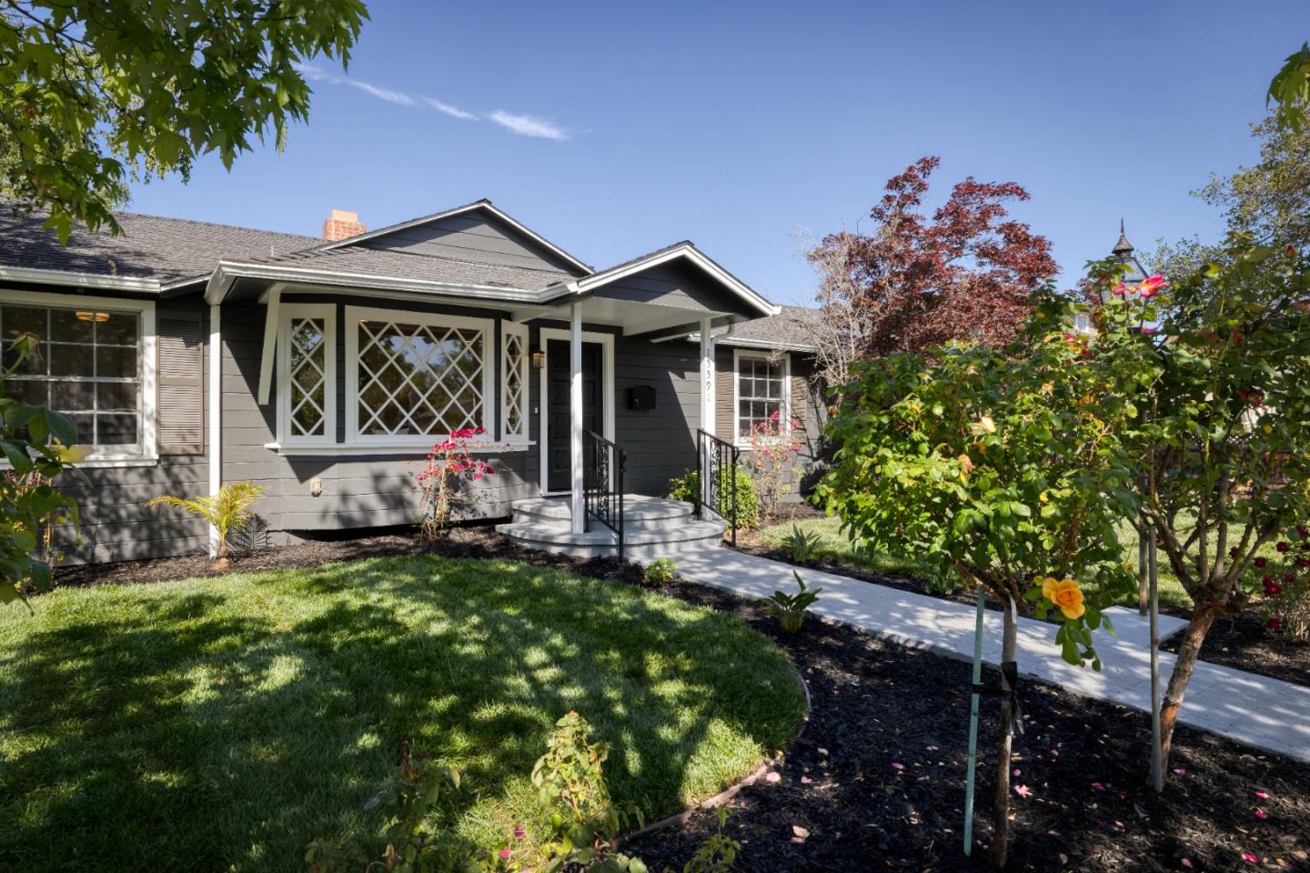 Detail Gallery Image 2 of 41 For 15591 Loma Vista Ave, Los Gatos,  CA 95032 - 5 Beds | 2 Baths