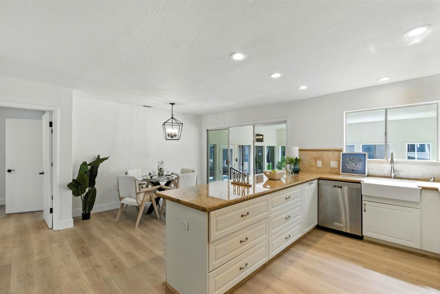 Detail Gallery Image 23 of 41 For 15591 Loma Vista Ave, Los Gatos,  CA 95032 - 5 Beds | 2 Baths