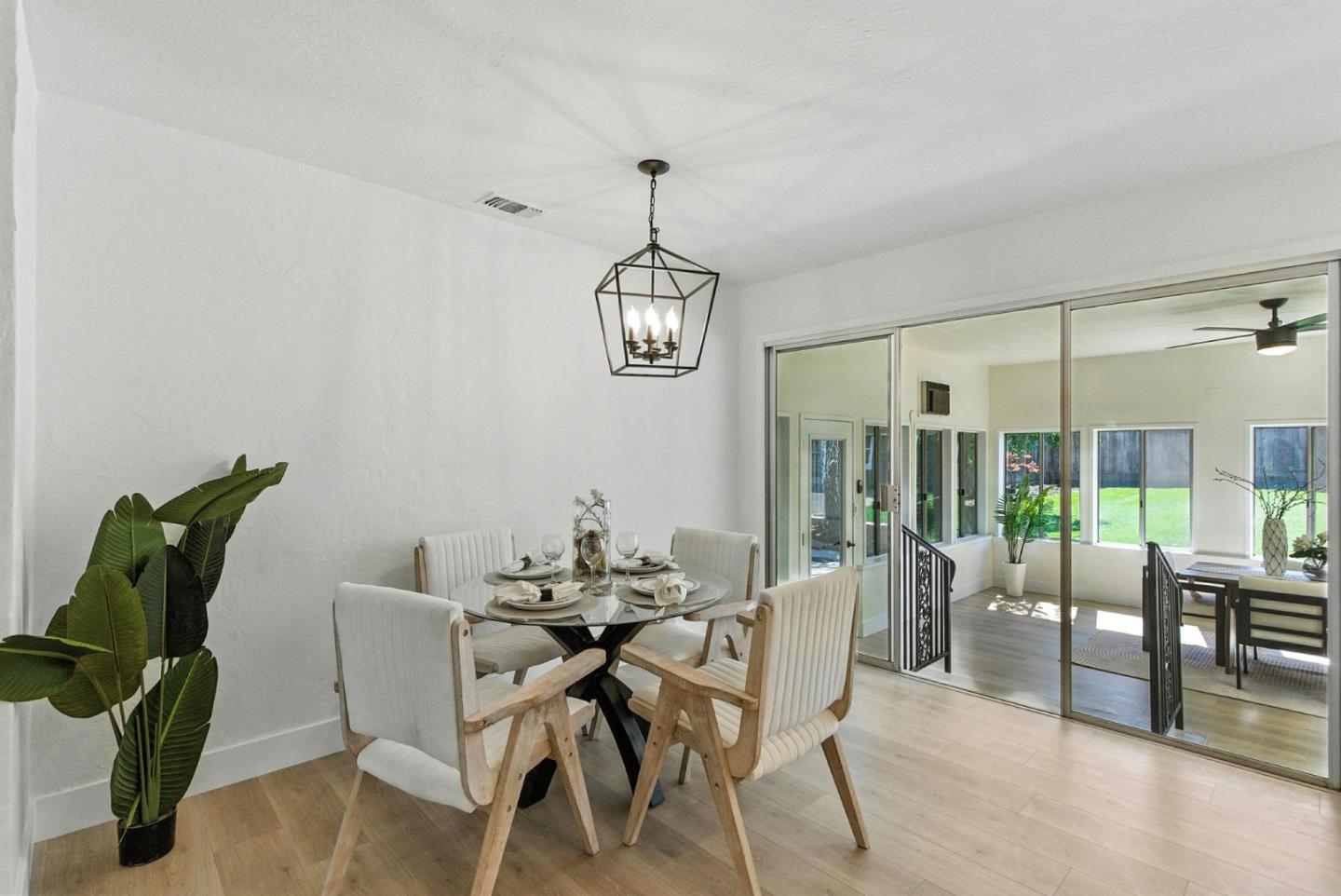 Detail Gallery Image 27 of 41 For 15591 Loma Vista Ave, Los Gatos,  CA 95032 - 5 Beds | 2 Baths
