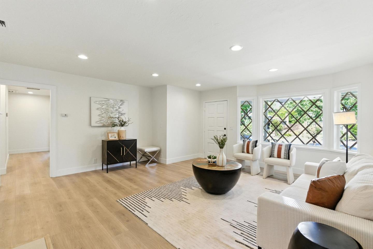 Detail Gallery Image 5 of 41 For 15591 Loma Vista Ave, Los Gatos,  CA 95032 - 5 Beds | 2 Baths