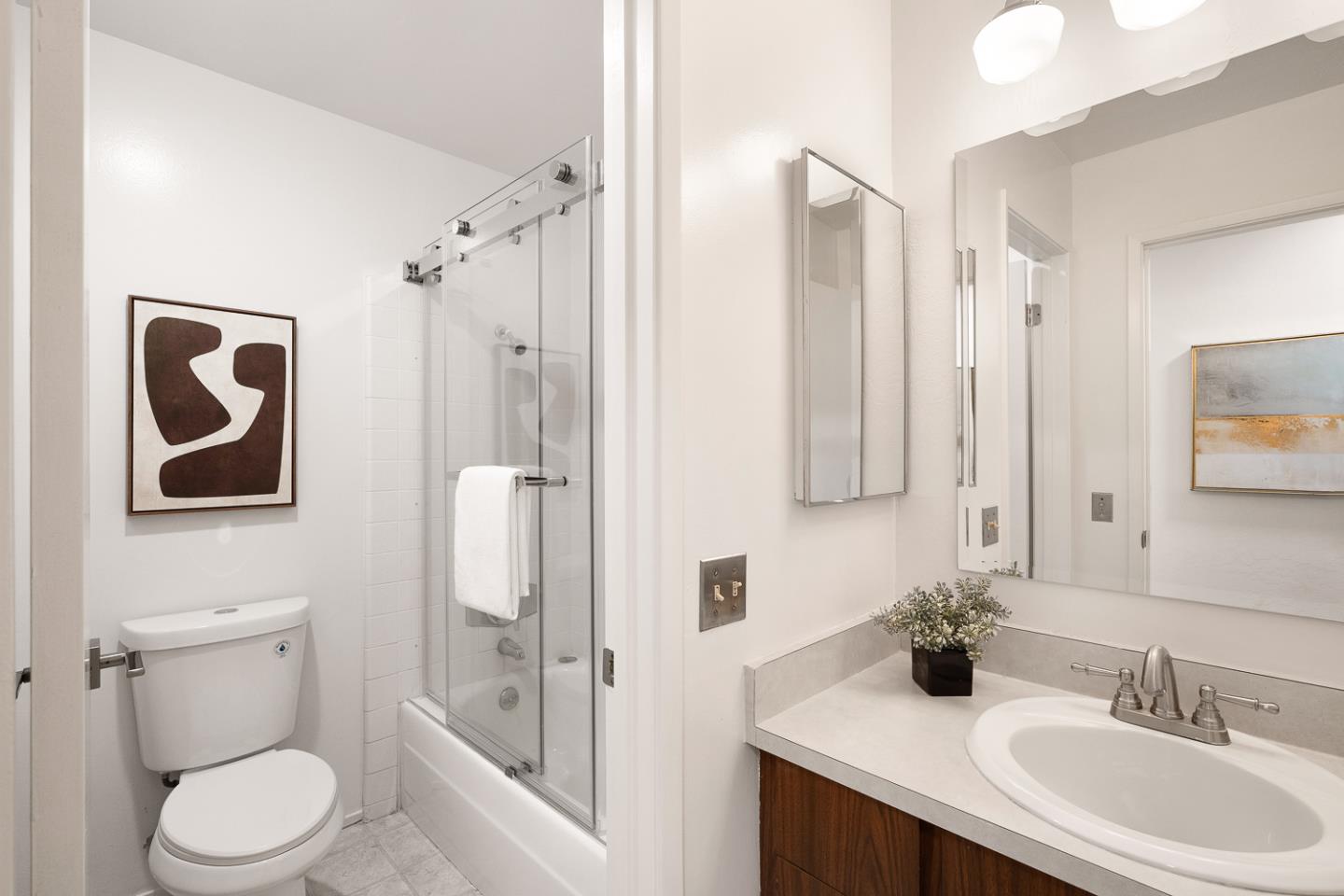 Detail Gallery Image 13 of 29 For 320 Vallejo Dr #40,  Millbrae,  CA 94030 - 2 Beds | 2 Baths