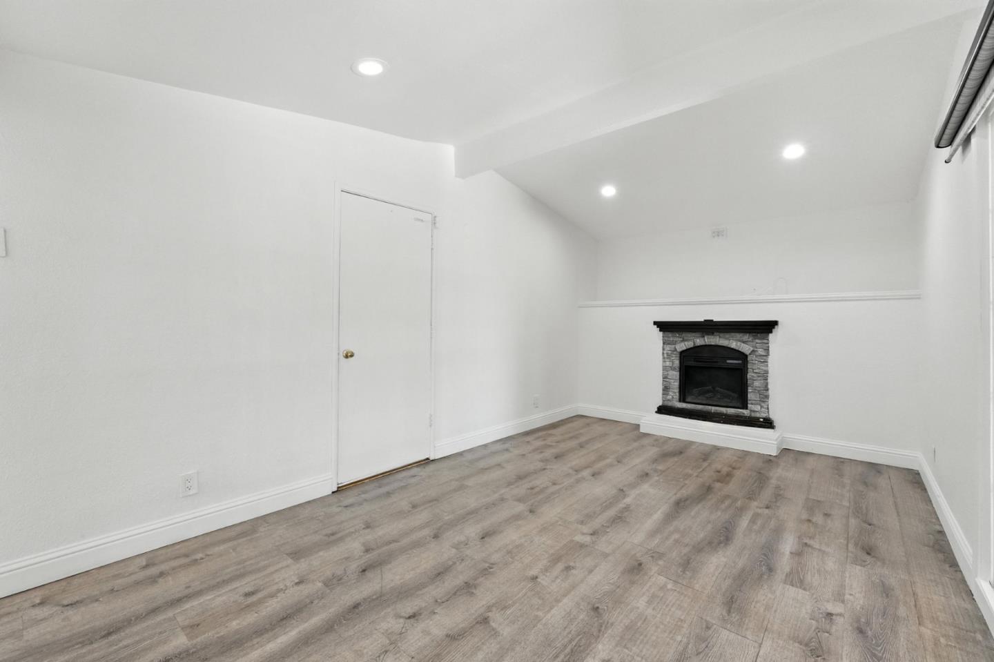 Detail Gallery Image 8 of 52 For 1465 Mount Shasta Dr, San Jose,  CA 95127 - 3 Beds | 2 Baths