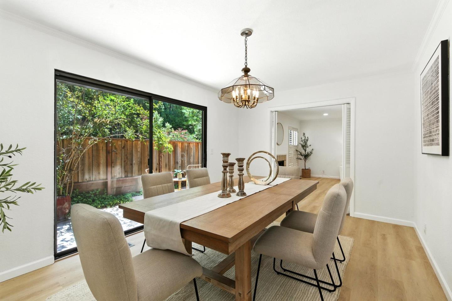 Detail Gallery Image 11 of 45 For 23000 Stonebridge, Cupertino,  CA 95014 - 3 Beds | 2 Baths
