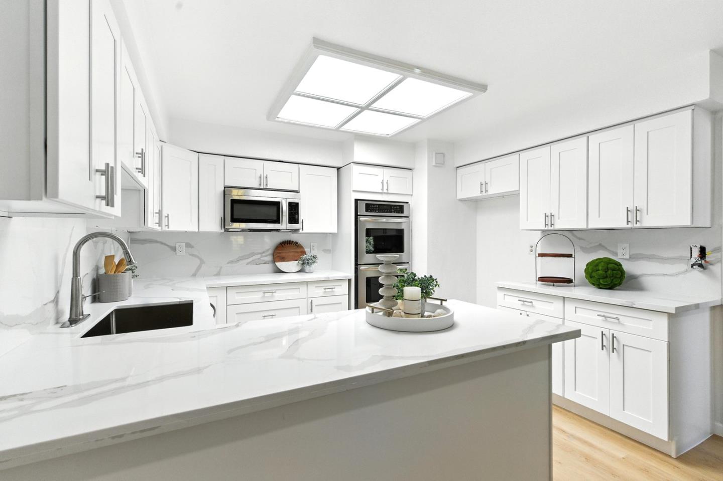 Detail Gallery Image 17 of 45 For 23000 Stonebridge, Cupertino,  CA 95014 - 3 Beds | 2 Baths