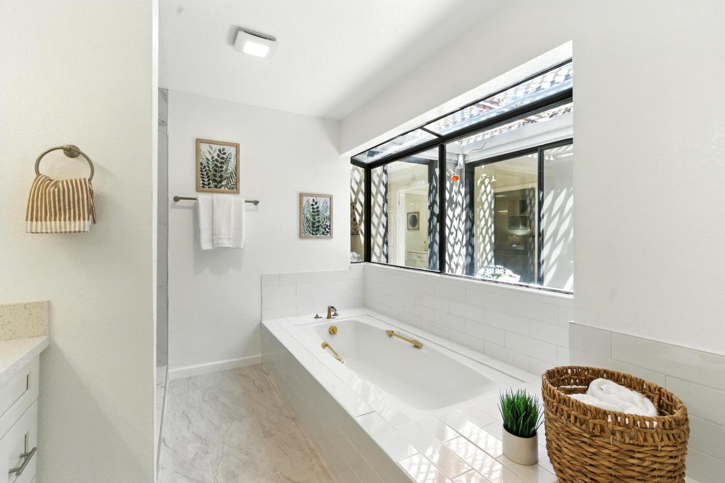 Detail Gallery Image 37 of 45 For 23000 Stonebridge, Cupertino,  CA 95014 - 3 Beds | 2 Baths