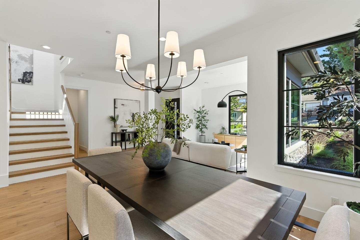 Detail Gallery Image 10 of 49 For 312 W 39th Ave, San Mateo,  CA 94403 - 4 Beds | 3/1 Baths