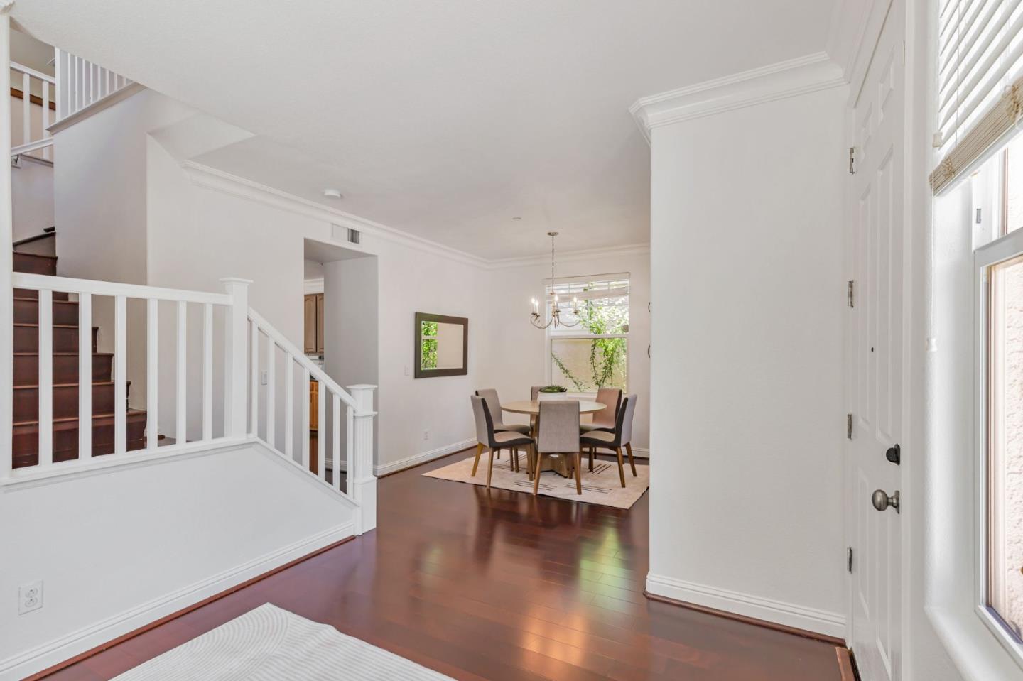 Detail Gallery Image 3 of 20 For 8940 Acorn Way, Gilroy,  CA 95020 - 4 Beds | 2/1 Baths