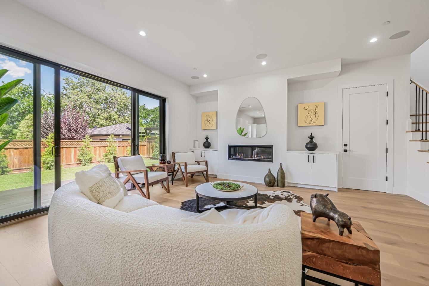 Detail Gallery Image 10 of 44 For 980 Lucky Ave, Menlo Park,  CA 94025 - 4 Beds | 4/1 Baths