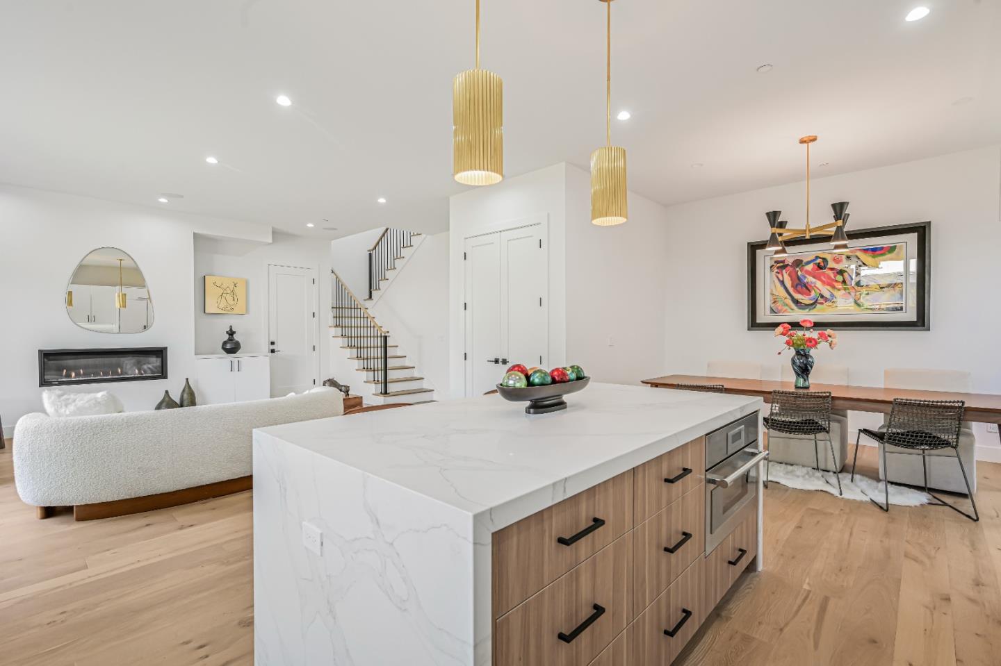 Detail Gallery Image 18 of 44 For 980 Lucky Ave, Menlo Park,  CA 94025 - 4 Beds | 4/1 Baths