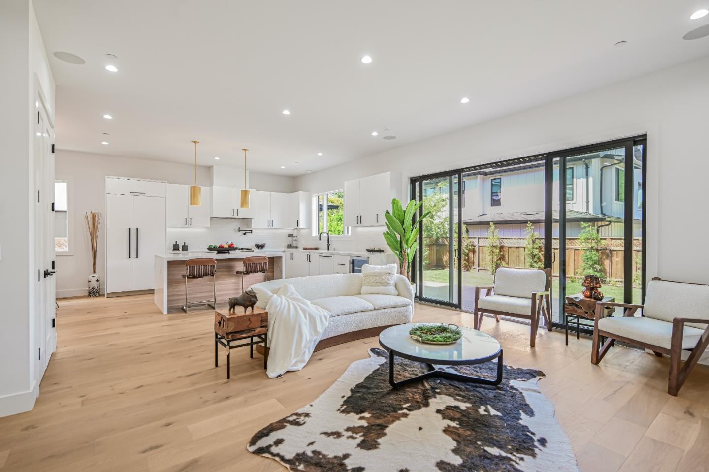 Detail Gallery Image 21 of 44 For 980 Lucky Ave, Menlo Park,  CA 94025 - 4 Beds | 4/1 Baths