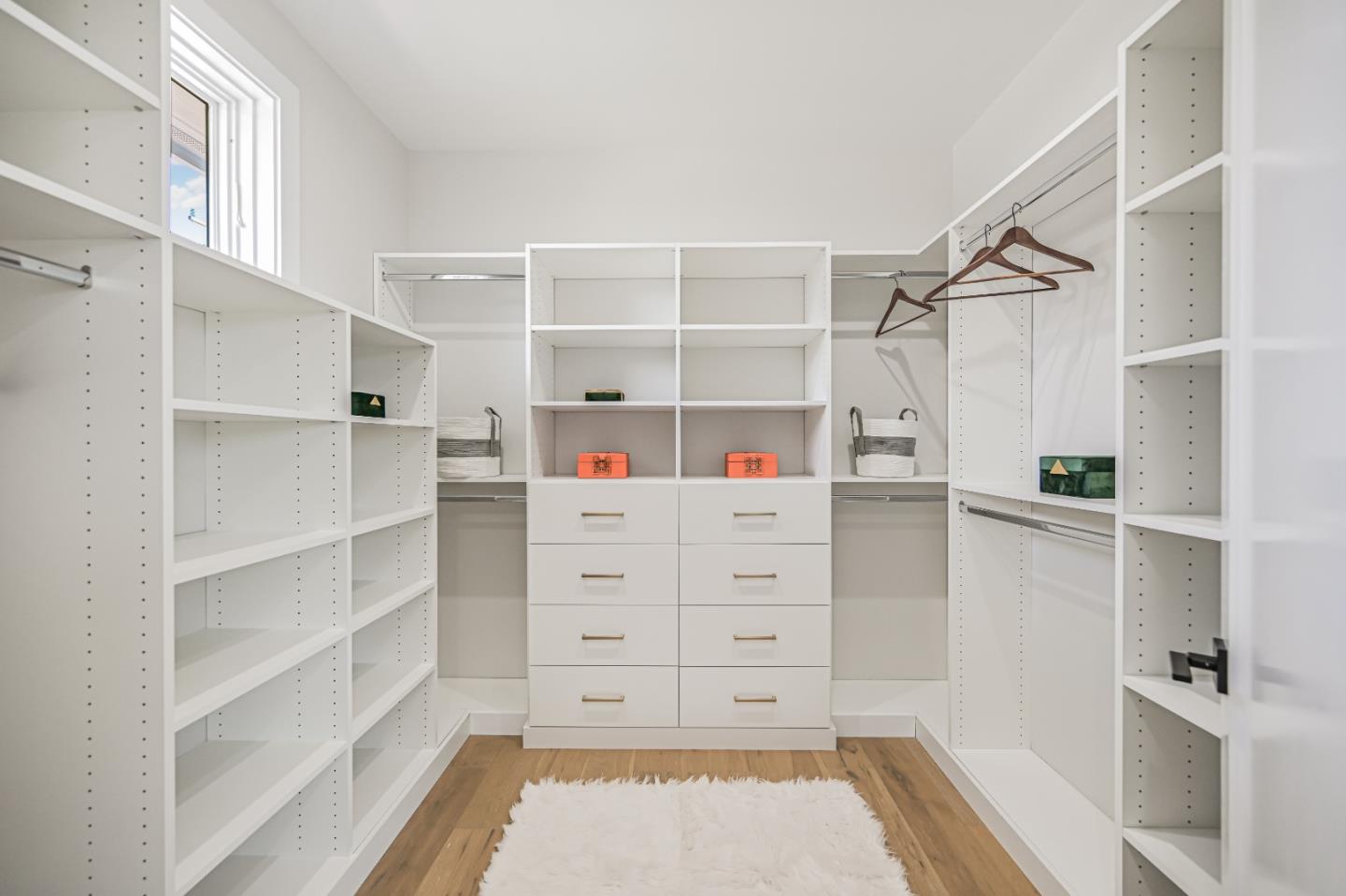 Detail Gallery Image 35 of 44 For 980 Lucky Ave, Menlo Park,  CA 94025 - 4 Beds | 4/1 Baths