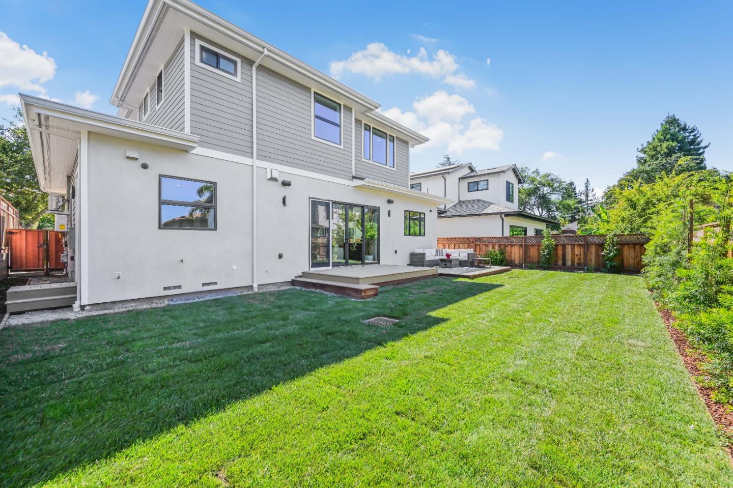 Detail Gallery Image 37 of 44 For 980 Lucky Ave, Menlo Park,  CA 94025 - 4 Beds | 4/1 Baths