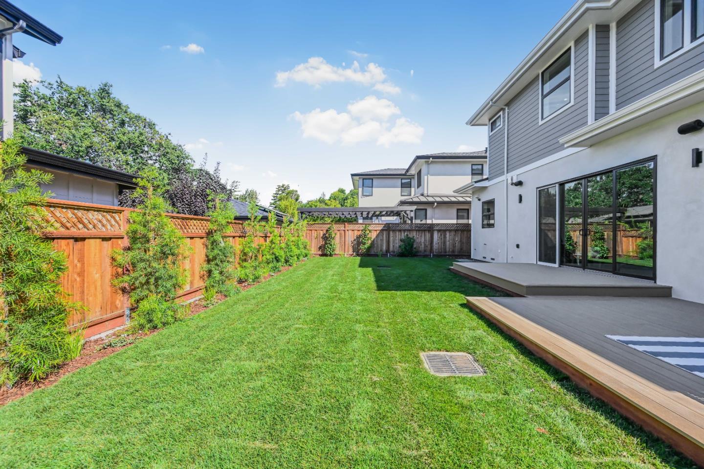 Detail Gallery Image 39 of 44 For 980 Lucky Ave, Menlo Park,  CA 94025 - 4 Beds | 4/1 Baths