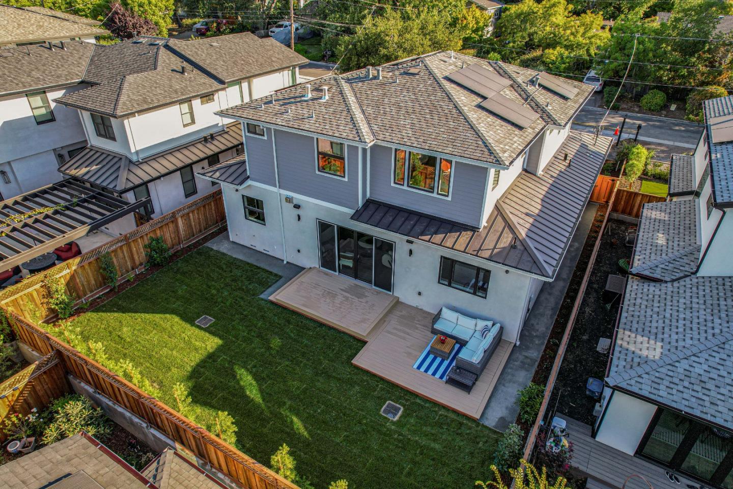 Detail Gallery Image 44 of 44 For 980 Lucky Ave, Menlo Park,  CA 94025 - 4 Beds | 4/1 Baths