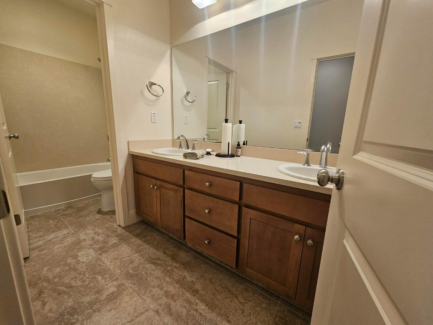 Detail Gallery Image 21 of 45 For 1703 Cobblefield Ln, Los Banos,  CA 93635 - 4 Beds | 2 Baths