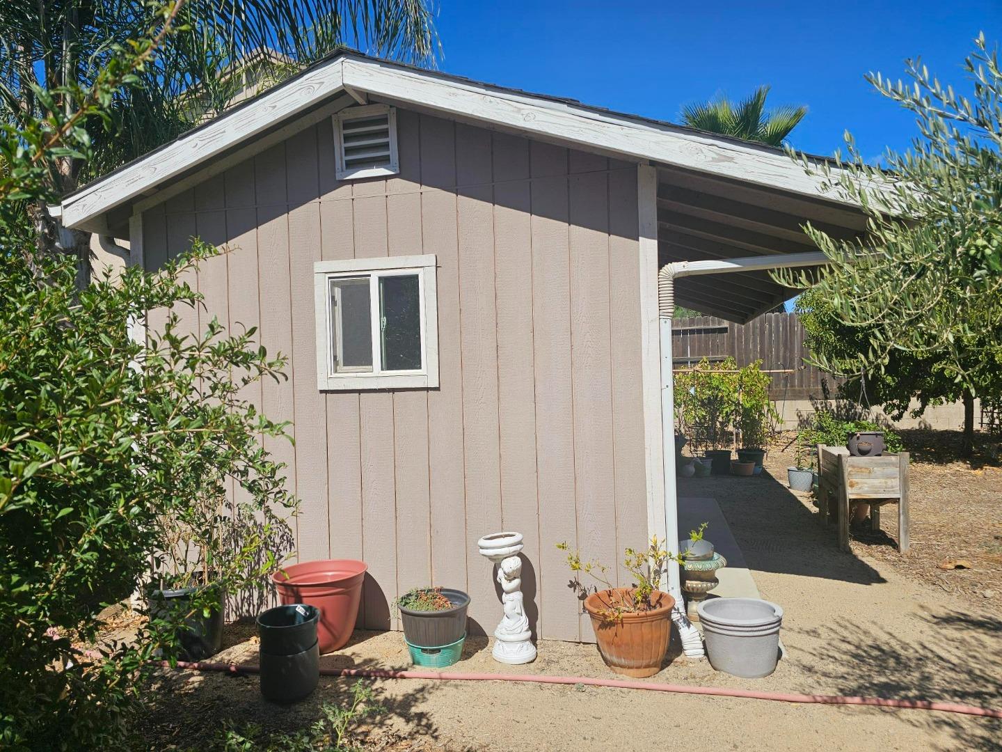 Detail Gallery Image 35 of 45 For 1703 Cobblefield Ln, Los Banos,  CA 93635 - 4 Beds | 2 Baths