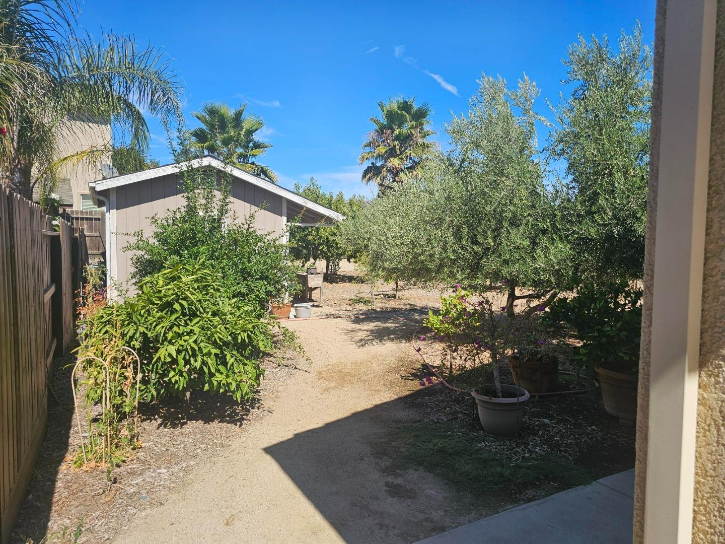 Detail Gallery Image 36 of 45 For 1703 Cobblefield Ln, Los Banos,  CA 93635 - 4 Beds | 2 Baths