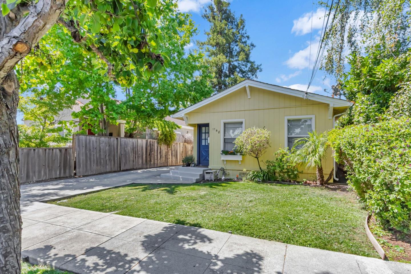 Detail Gallery Image 3 of 8 For 1148 Saint Francis St, Redwood City,  CA 94061 - – Beds | – Baths