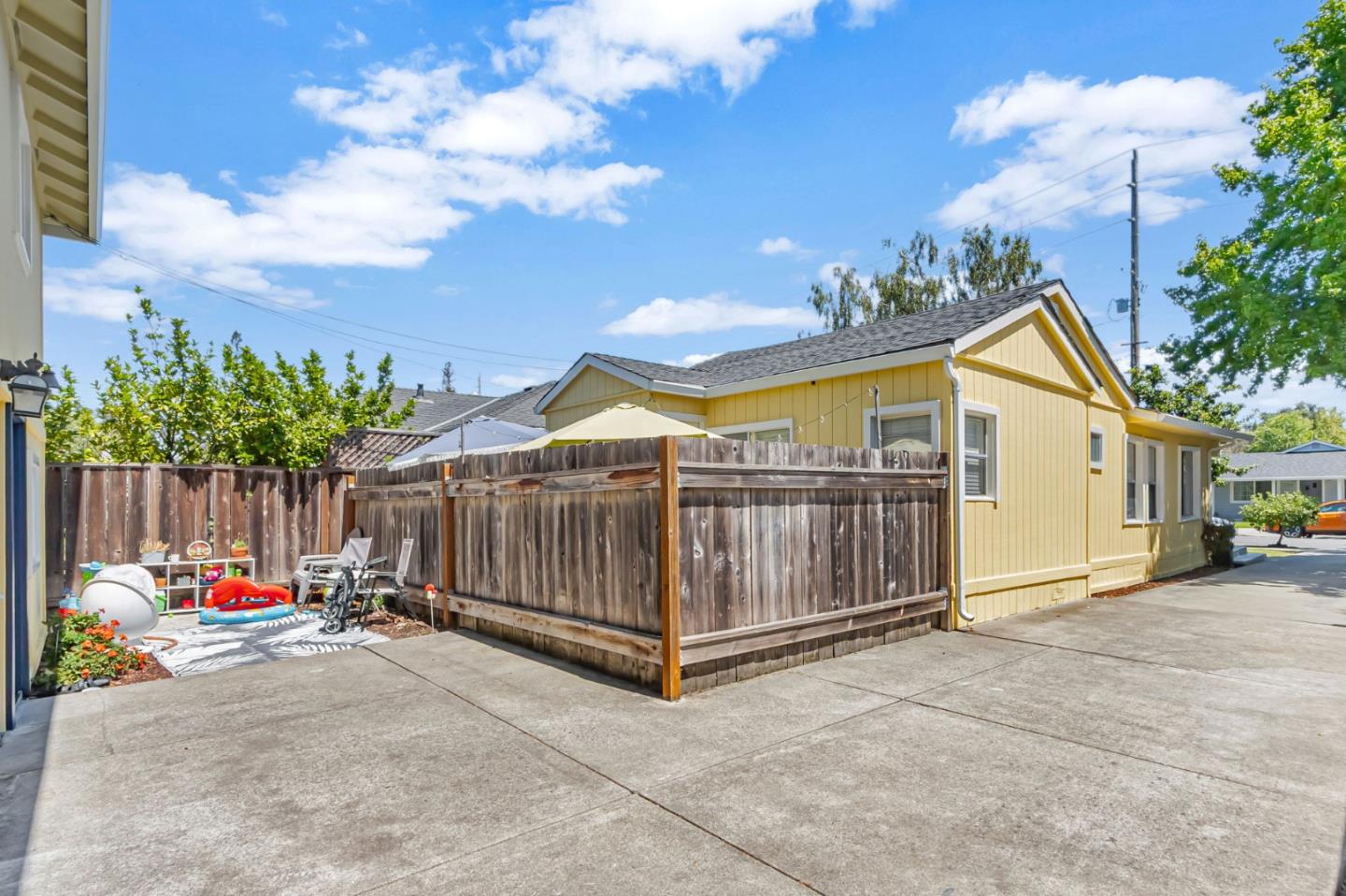 Detail Gallery Image 8 of 8 For 1148 Saint Francis St, Redwood City,  CA 94061 - – Beds | – Baths