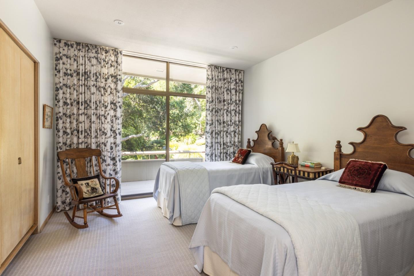 Detail Gallery Image 18 of 44 For 1483 Bonifacio Road, Pebble Beach,  CA 93953 - 4 Beds | 4/3 Baths