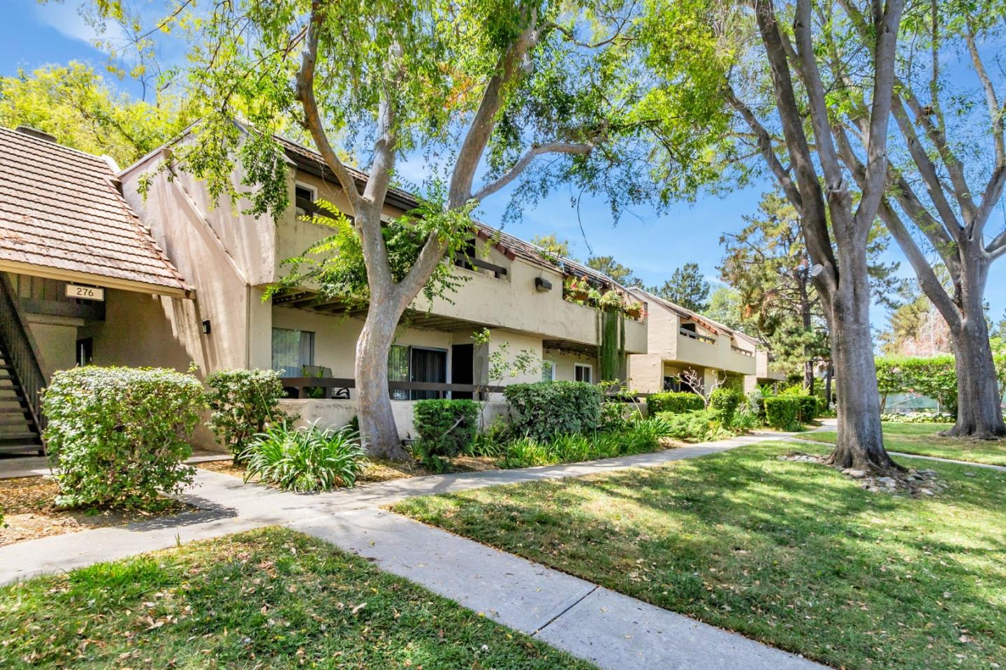 Detail Gallery Image 2 of 40 For 276 Tradewinds Dr #4,  San Jose,  CA 95123 - 2 Beds | 2 Baths