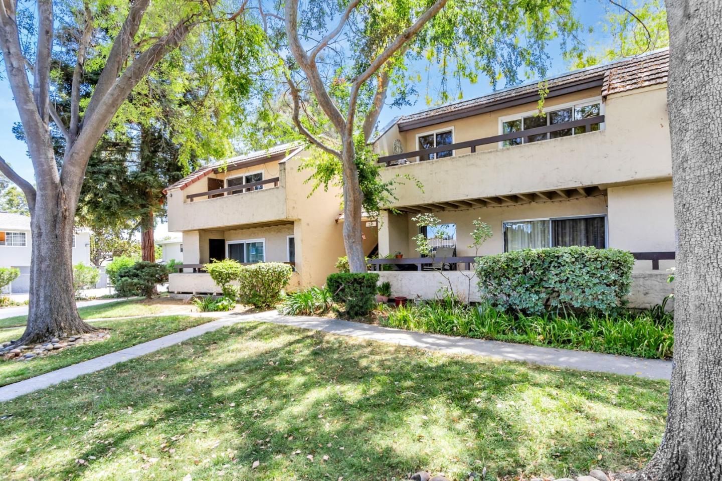 Detail Gallery Image 3 of 40 For 276 Tradewinds Dr #4,  San Jose,  CA 95123 - 2 Beds | 2 Baths