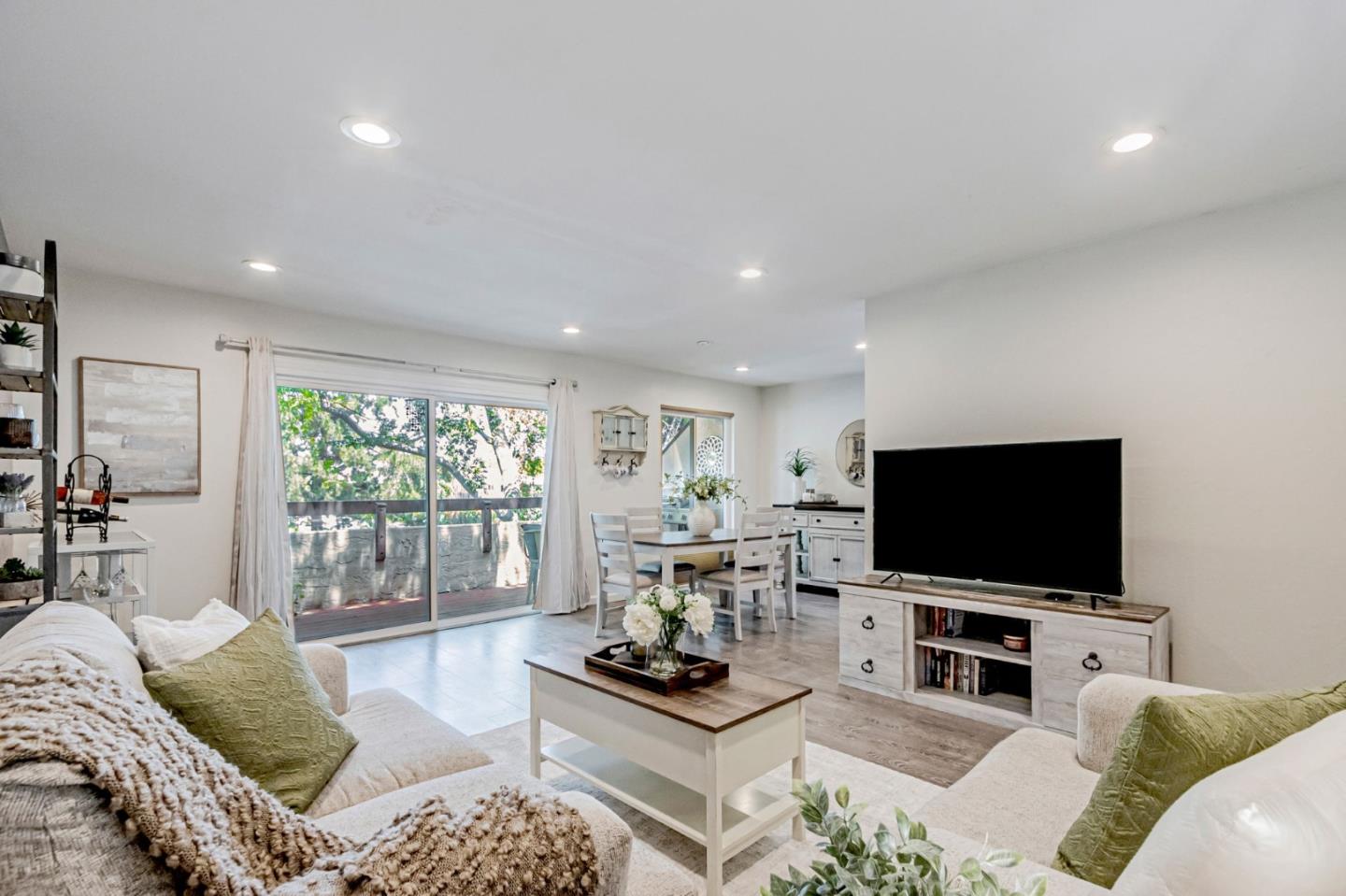 Detail Gallery Image 9 of 40 For 276 Tradewinds Dr #4,  San Jose,  CA 95123 - 2 Beds | 2 Baths
