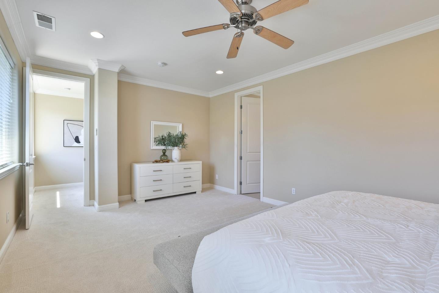 Detail Gallery Image 10 of 22 For 113 George Ct, Campbell,  CA 95008 - 4 Beds | 2/1 Baths